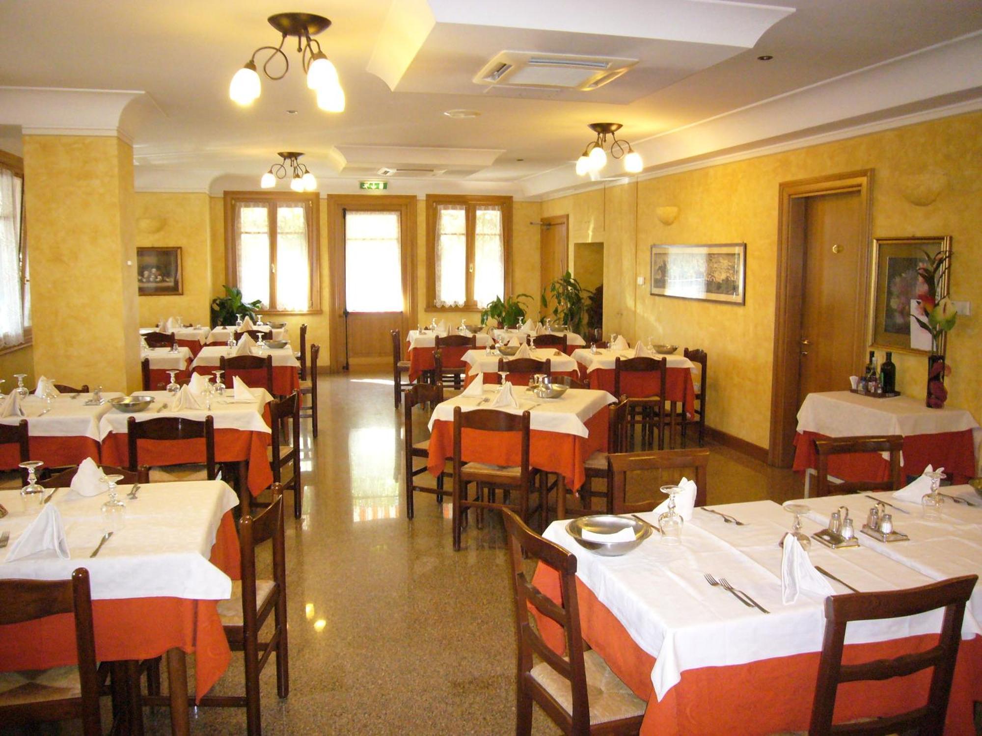Trattoria Bettola Bed and Breakfast Lonato Εξωτερικό φωτογραφία